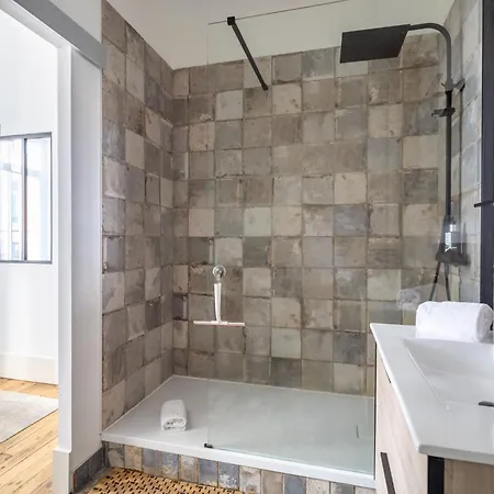 Le Louvre - Proche Thermes Chic & Douillet Apartment Royat