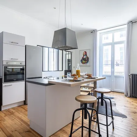 Le Louvre - Proche Thermes Chic & Douillet Apartment