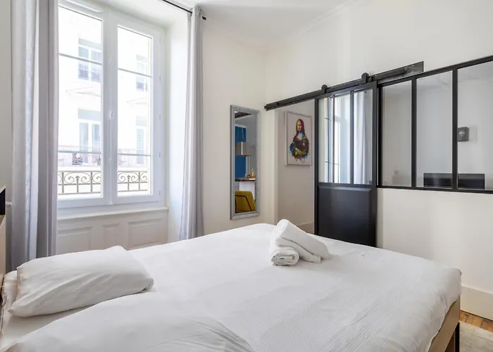 Apartamento Le Louvre - Proche Thermes Chic & Douillet Royat